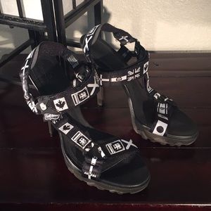 teva hiking stilettos